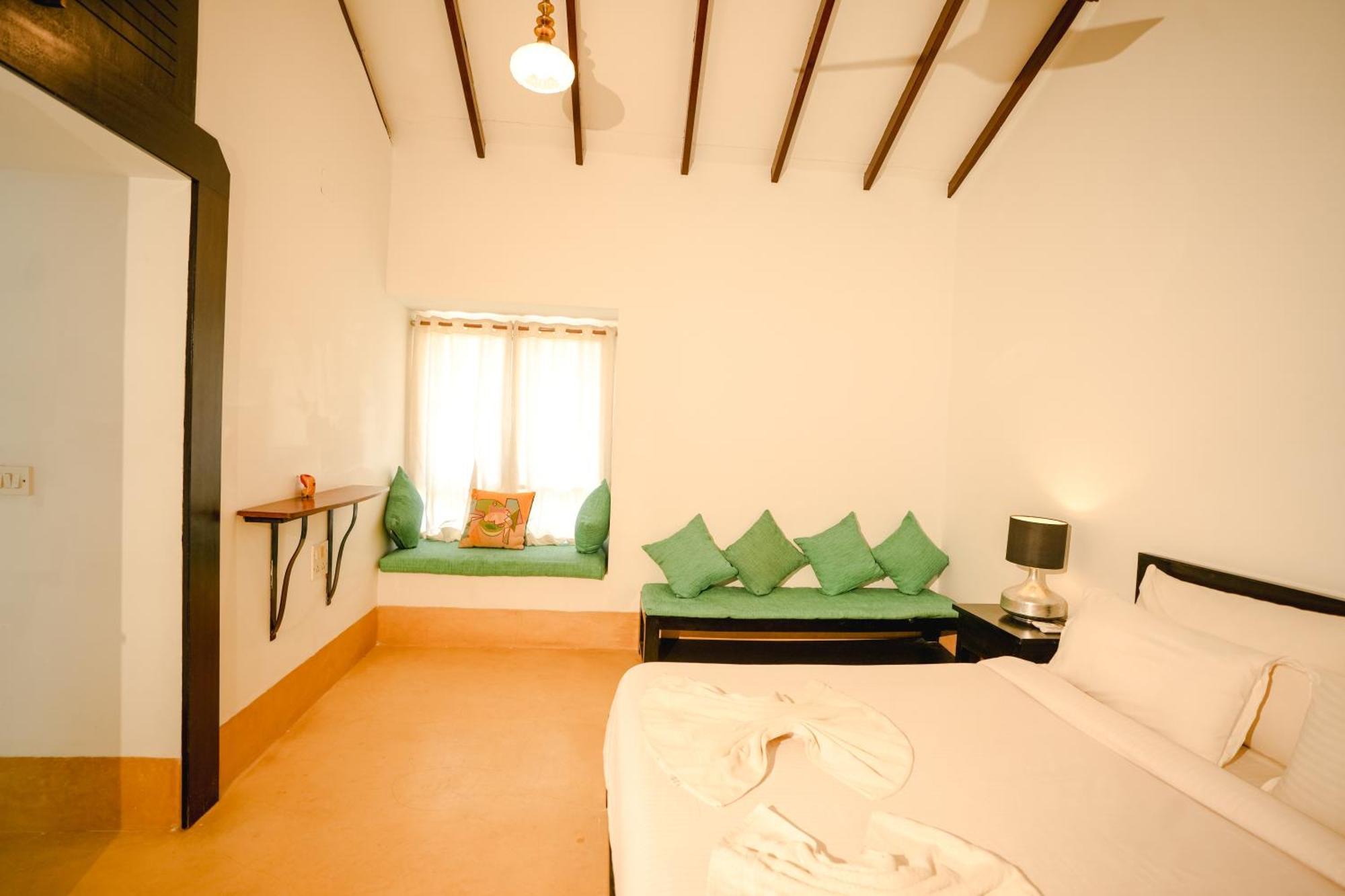 Villa M - Solitude 2 Candolim Goa 3Bhk, Pool Facing, Near Beach, Free Breakfast, Free Wifi And Prime Location Eksteriør bilde