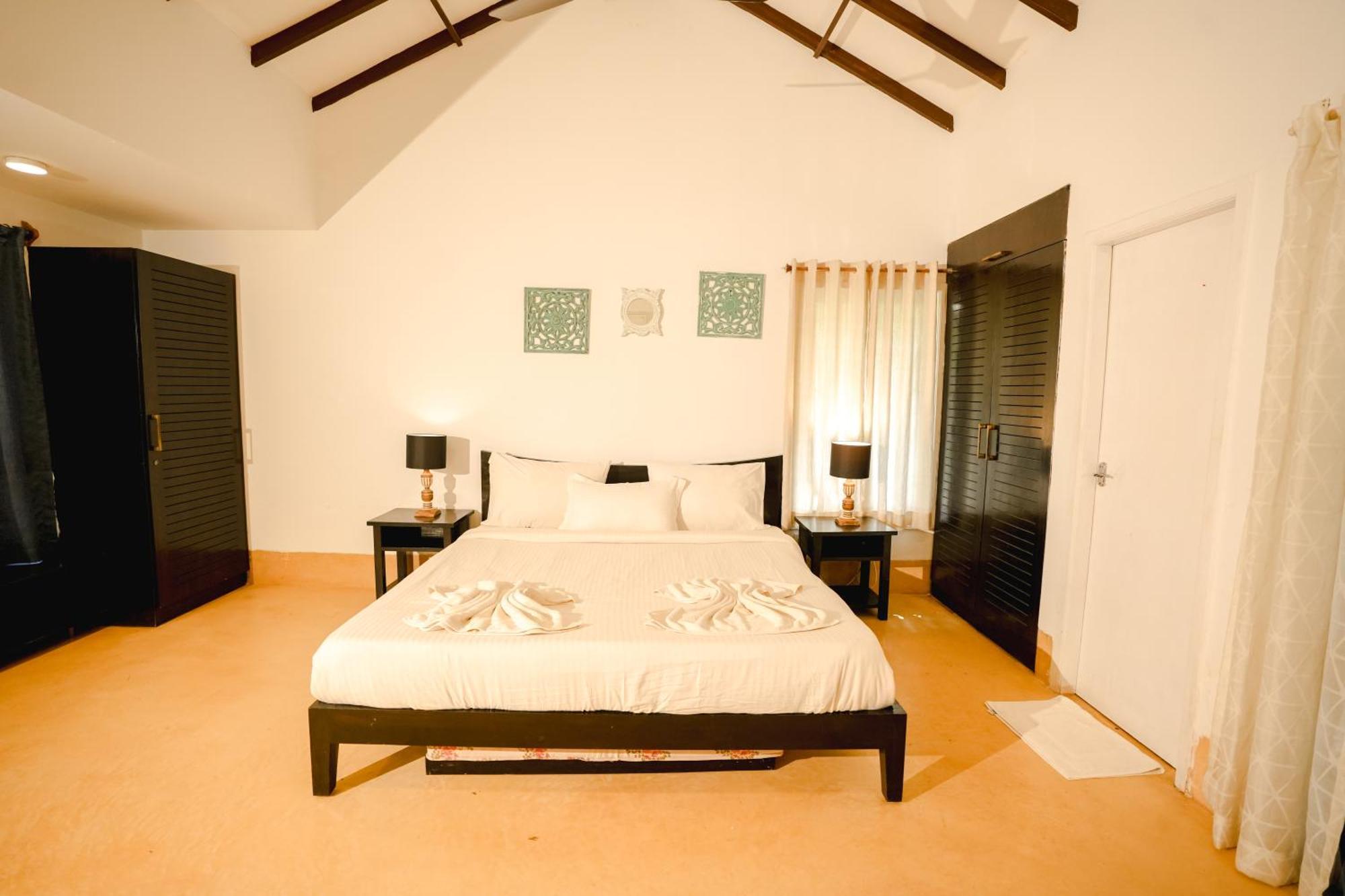 Villa M - Solitude 2 Candolim Goa 3Bhk, Pool Facing, Near Beach, Free Breakfast, Free Wifi And Prime Location Eksteriør bilde