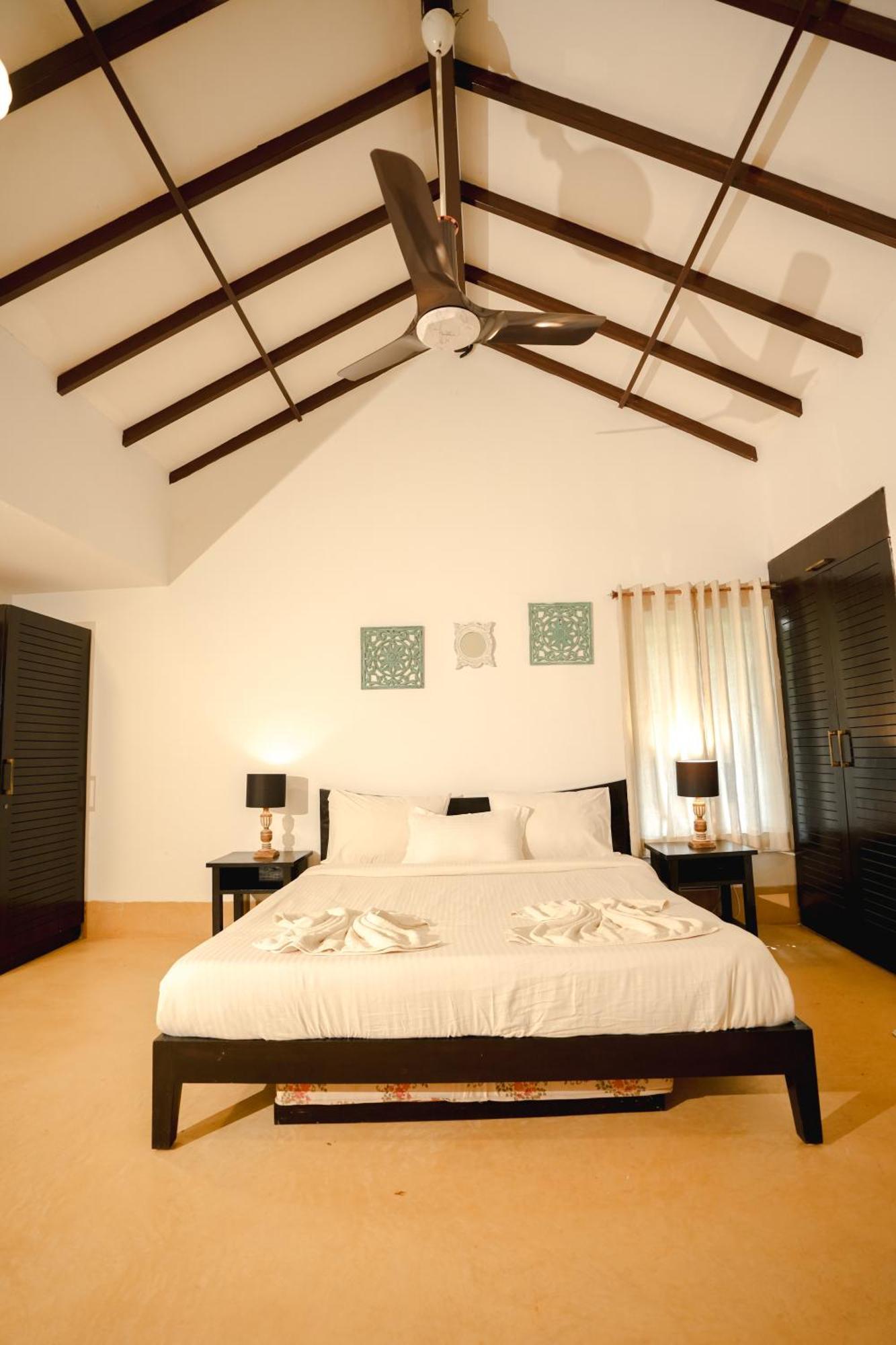 Villa M - Solitude 2 Candolim Goa 3Bhk, Pool Facing, Near Beach, Free Breakfast, Free Wifi And Prime Location Eksteriør bilde