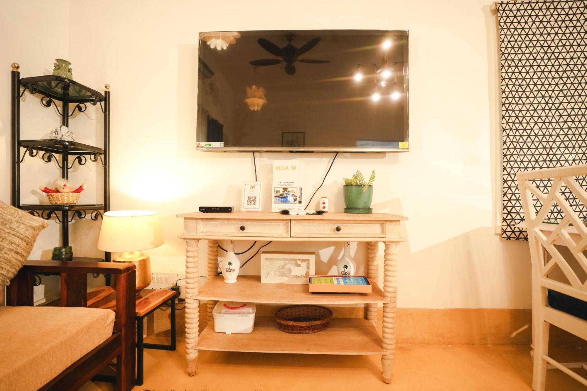 Villa M - Solitude 2 Candolim Goa 3Bhk, Pool Facing, Near Beach, Free Breakfast, Free Wifi And Prime Location Eksteriør bilde
